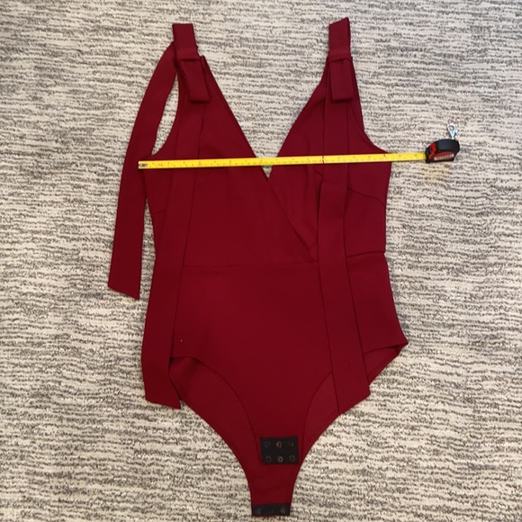 NWT “Oh My Love “ burgundy sleeveless bodysuit with bow accent. Size Med… - Picture 4 of 8